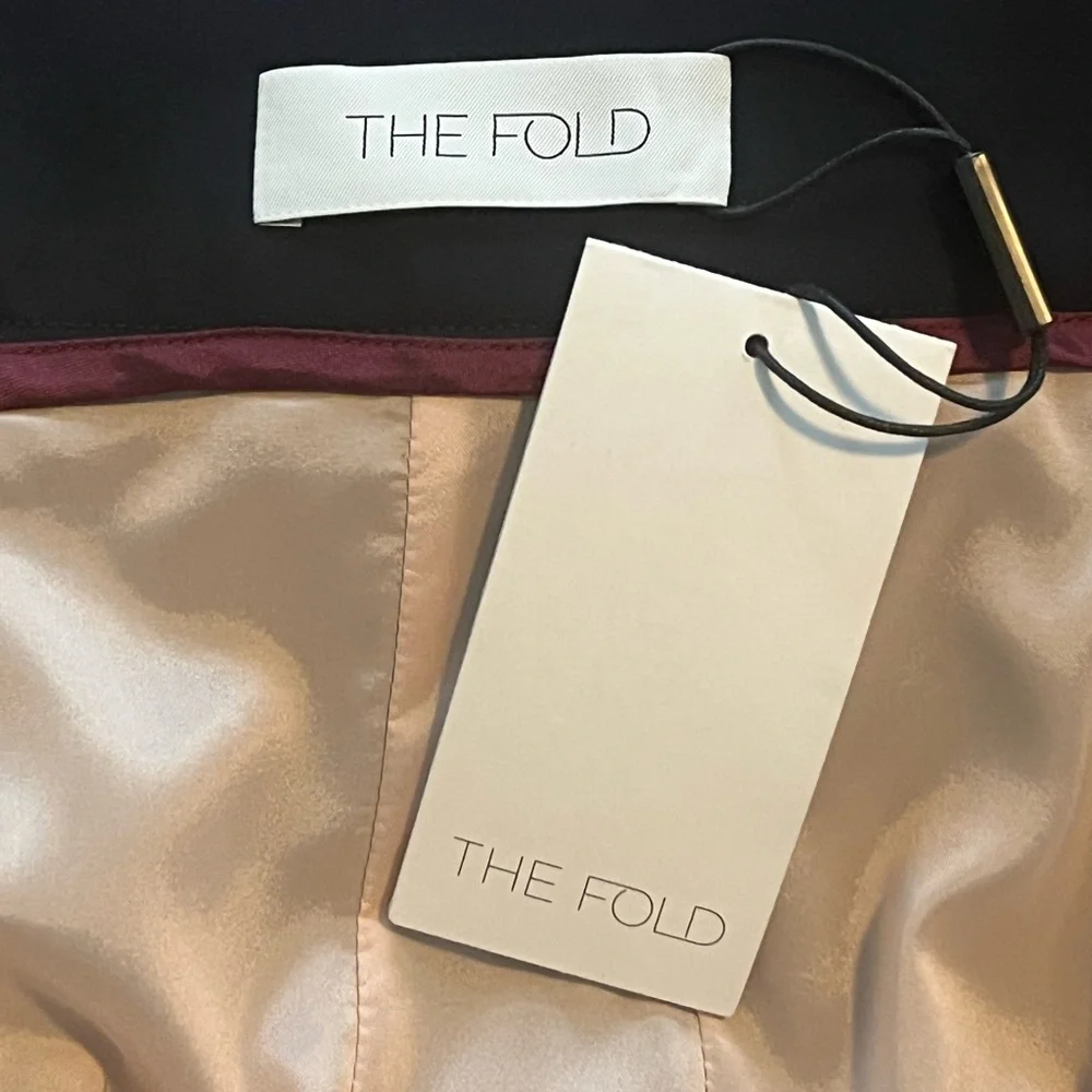 The Fold Le Marais pleated Navy Pencil Skirt - Picture 4 of 5